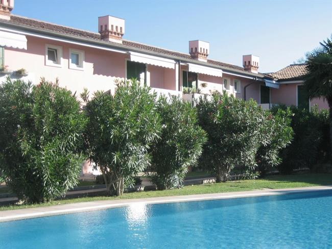 Holiday apartment with pool
