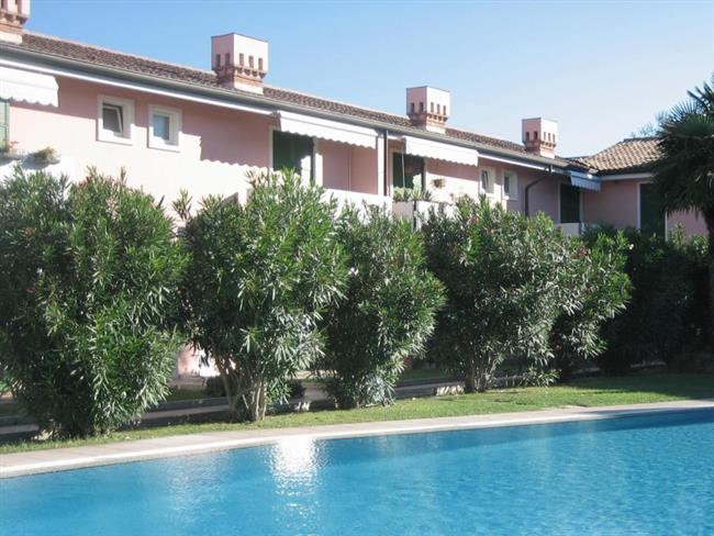 Holiday apartment with pool