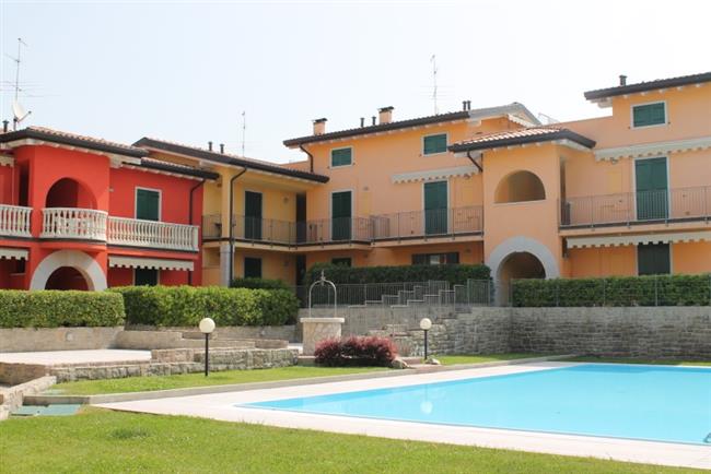 Holiday apartment with pool