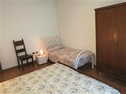 Double bedroom + 1 single bed